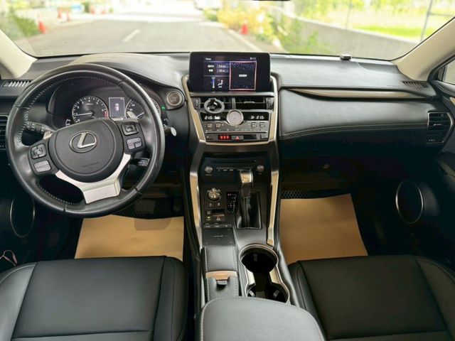 2020 黑色 NX200 可認證 實跑 漂亮車！  第9張相片