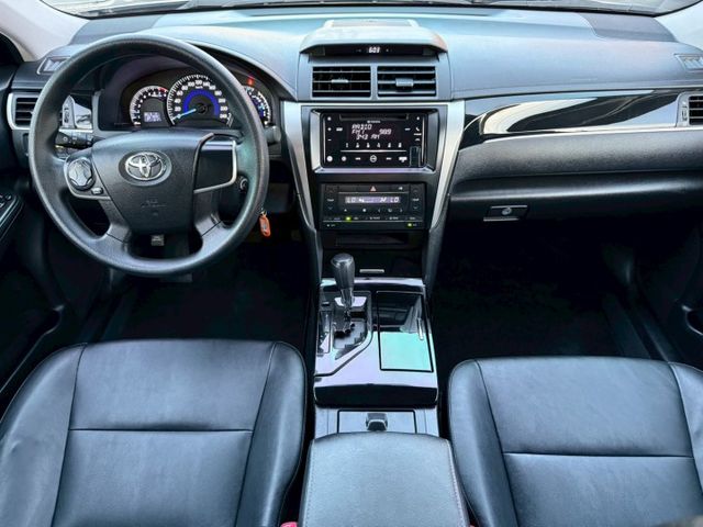 2020 2.0 Camry 原廠保養！原廠認證車！完全不用擔心車況 只賣36.8!  第8張相片