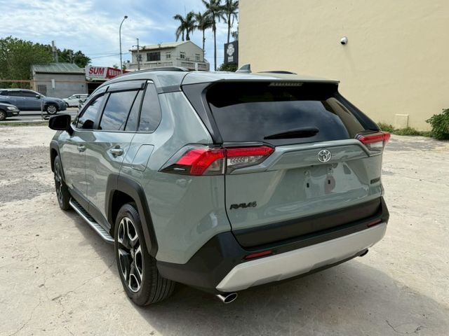 2020 RAV4 2.0躍野冒險版 4WD ACC 跟車 盲點 電尾 360環景  第4張相片