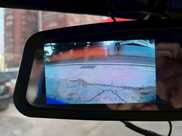 2016 2.4 得利卡白鐵斗 車況好 有倒車影像 回去免整理 直接賺錢  第10張相片