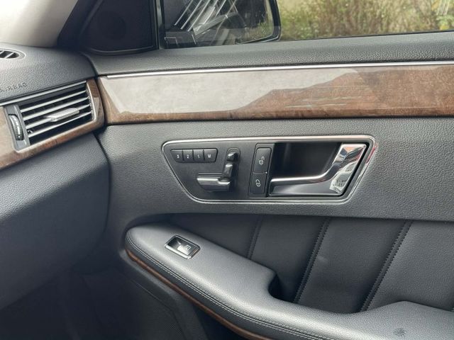 E-CLASS W212  第18張相片