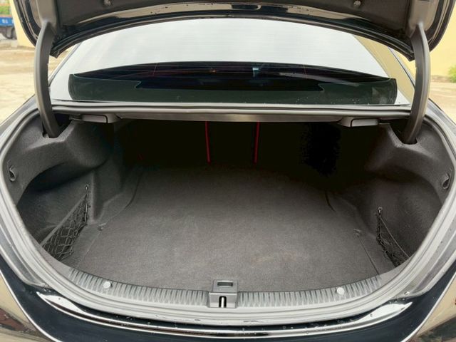 C-CLASS SEDAN W205  第9張相片