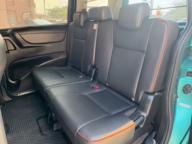 SIENTA  第8張相片