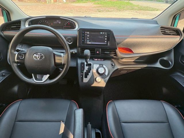 SIENTA  第13張相片