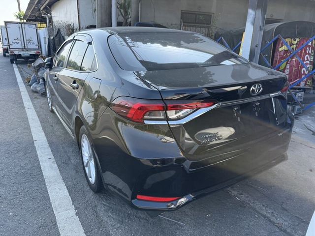 TOYOTA豐田 ALTIS  第3張相片