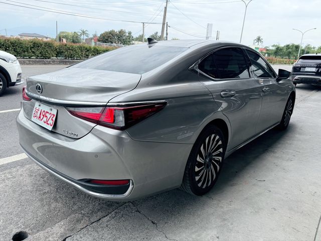 LEXUS凌志 ES200  第3張相片