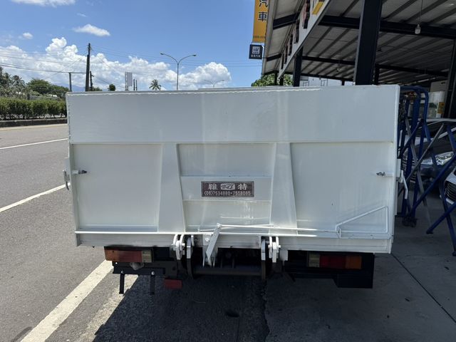 MITSUBISHI三菱 CANTER  第5張相片
