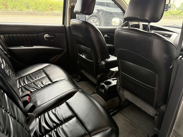 NISSAN日產 LIVINA  第7張相片