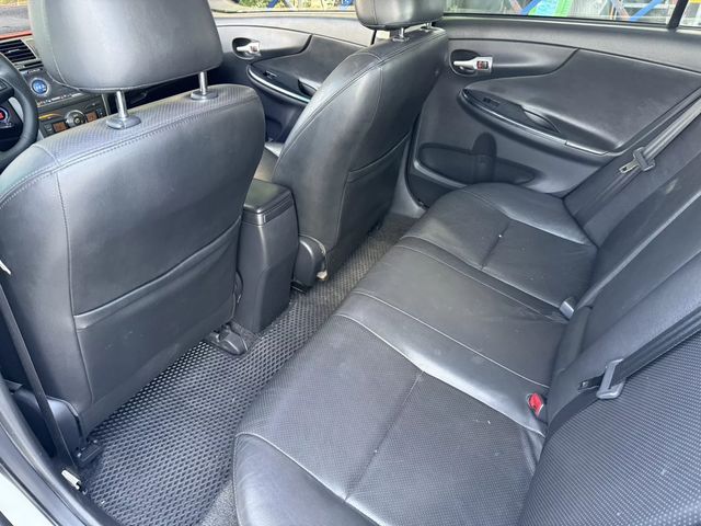 TOYOTA豐田 ALTIS  第3張相片