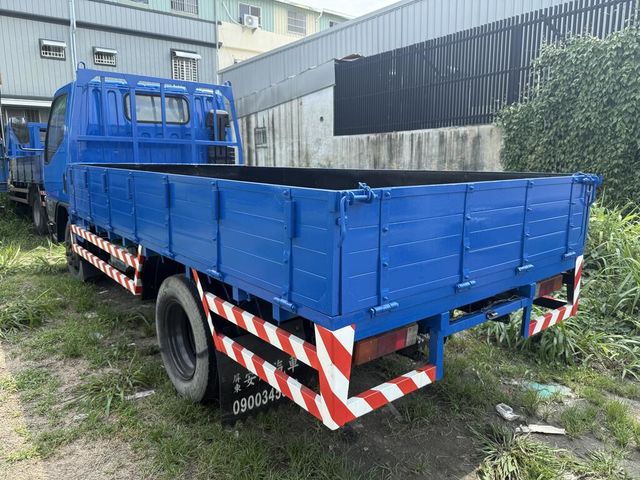MITSUBISHI三菱 CANTER  第6張相片