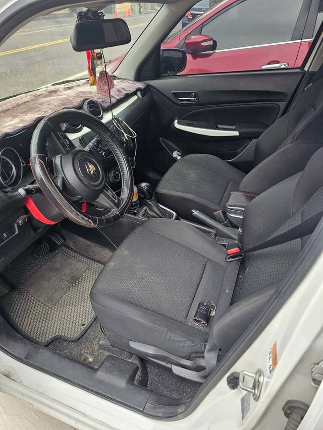 SUZUKI鈴木 SWIFT  第2張相片