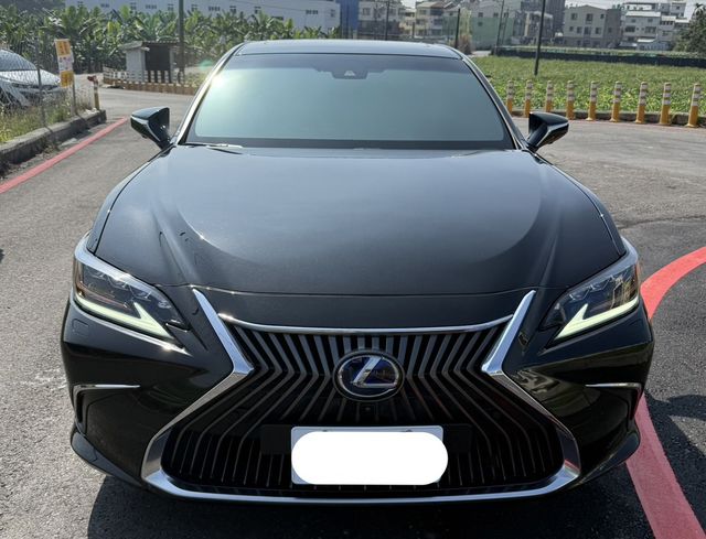 LEXUS凌志 ES300H  第4張相片