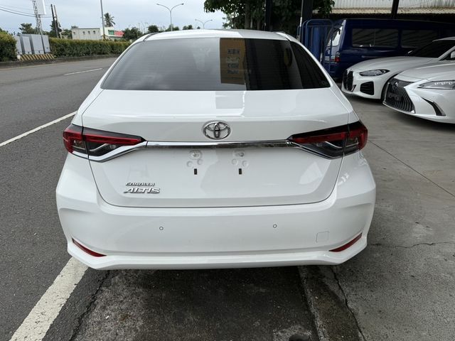 TOYOTA豐田 ALTIS  第3張相片