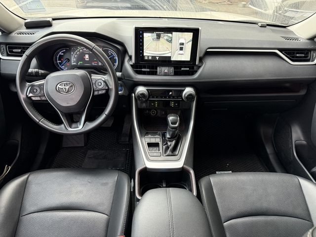 TOYOTA豐田 RAV4  第2張相片