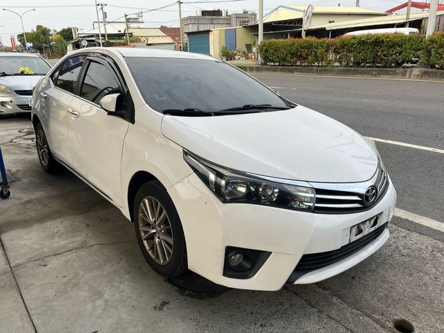 TOYOTA豐田 ALTIS  第1張相片
