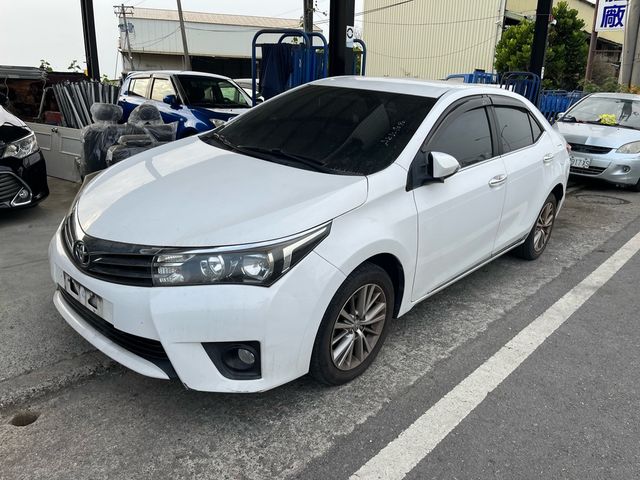 TOYOTA豐田 ALTIS  第2張相片