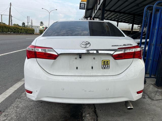 TOYOTA豐田 ALTIS  第3張相片