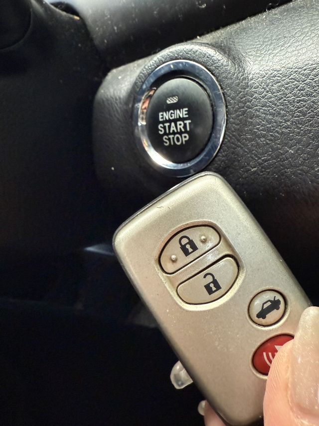 TOYOTA豐田 CAMRY  第5張相片