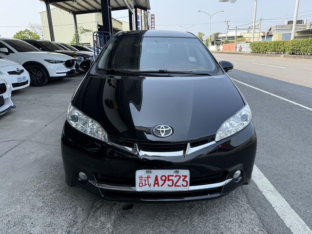 TOYOTA豐田 WISH  第2張相片