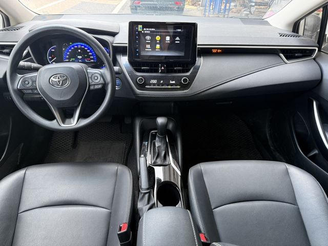 TOYOTA豐田 COROLLA ALTIS HYBRID  第2張相片