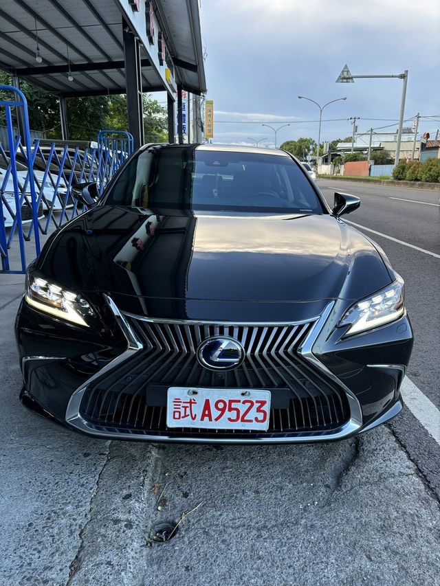 LEXUS凌志 ES300H  第6張相片