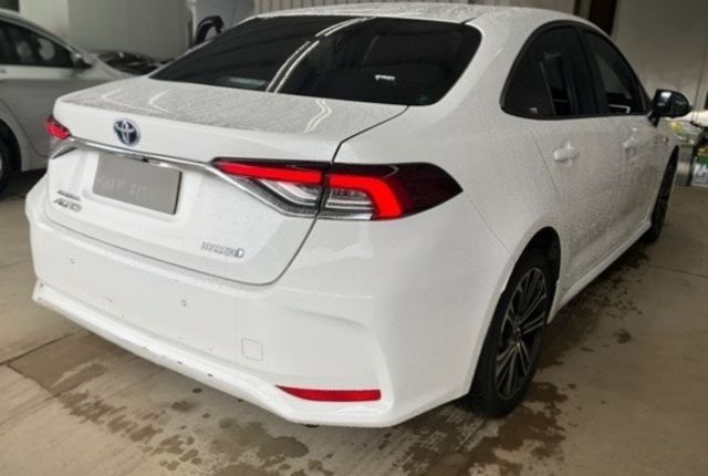 TOYOTA豐田 COROLLA ALTIS HYBRID  第2張相片