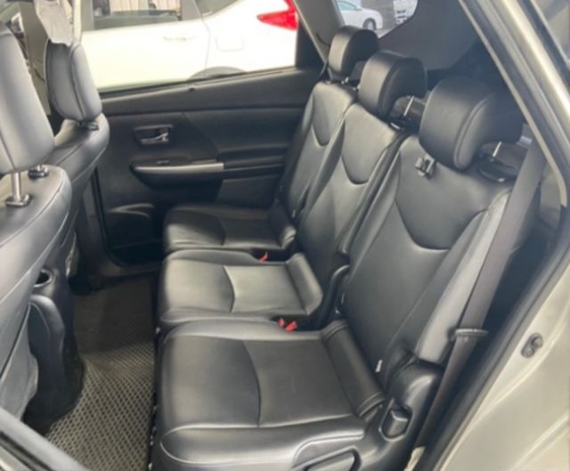 TOYOTA豐田 PRIUS ALPHA  第5張相片