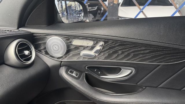 M-BENZ賓士 C300  第8張相片