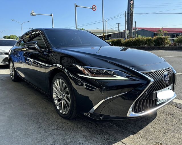 LEXUS凌志 ES300H  第1張相片