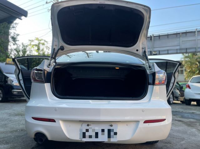 MAZDA馬自達 MAZDA 3  第18張相片