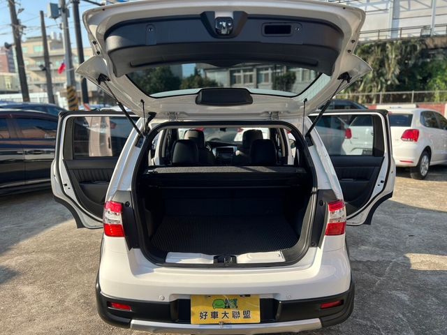 NISSAN日產 LIVINA  第15張相片