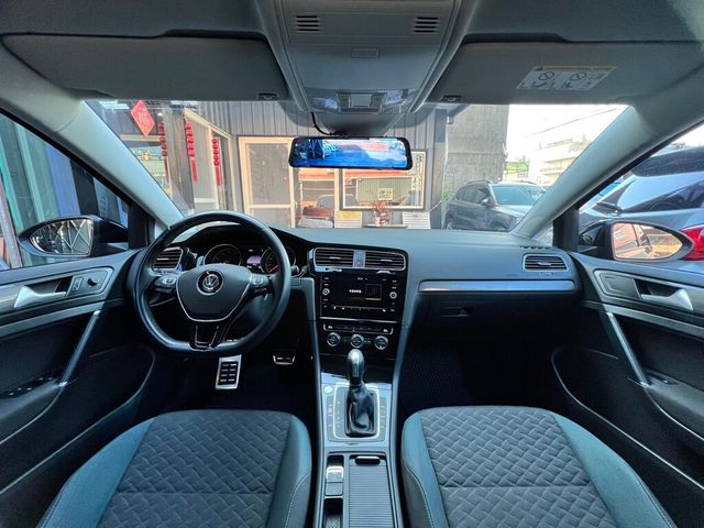 VOLKSWAGEN福斯 GOLF  第6張相片