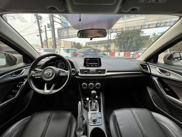 MAZDA馬自達 MAZDA 3  第7張相片