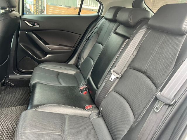 MAZDA馬自達 MAZDA 3  第9張相片