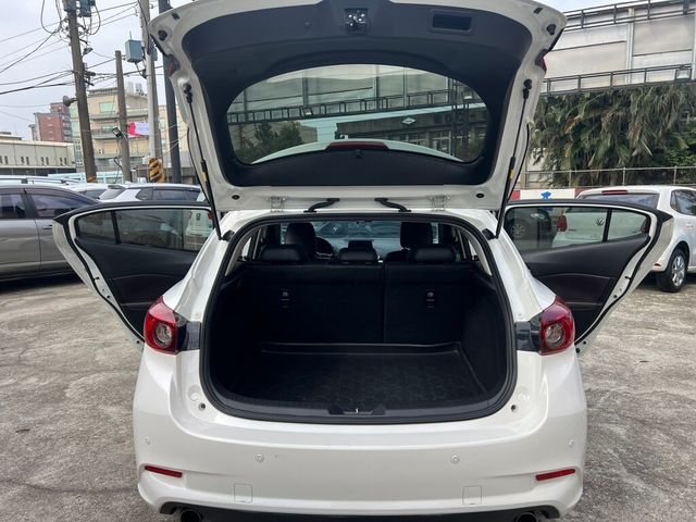 MAZDA馬自達 MAZDA 3  第18張相片