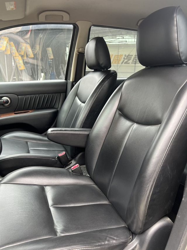 NISSAN日產 LIVINA  第13張相片