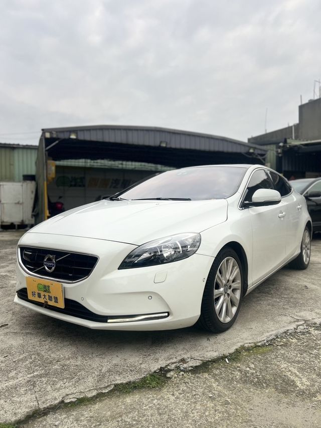 VOLVO富豪 V40  第1張相片