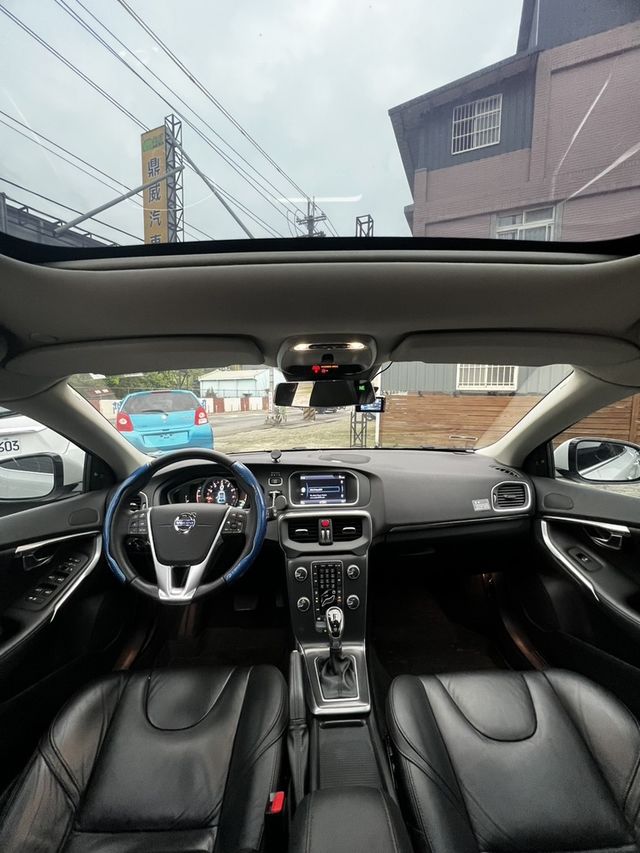 VOLVO富豪 V40  第5張相片