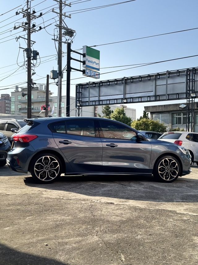 FORD福特 FOCUS  第3張相片