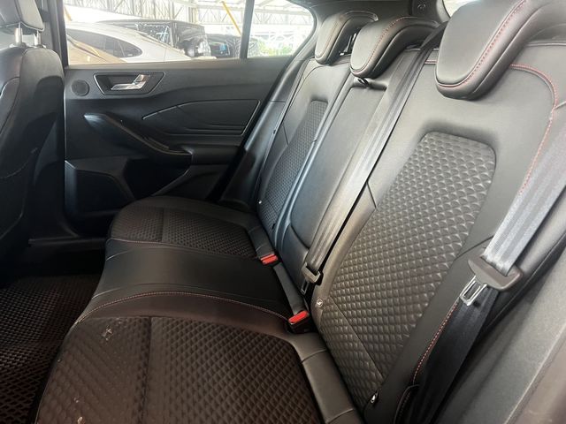 FORD福特 FOCUS  第12張相片