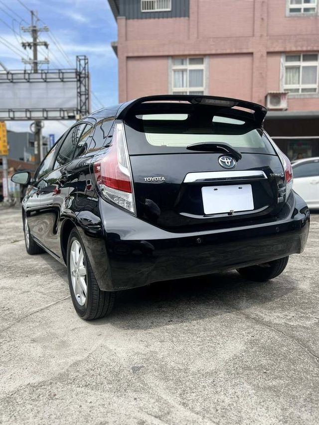 TOYOTA豐田 PRIUS C  第7張相片
