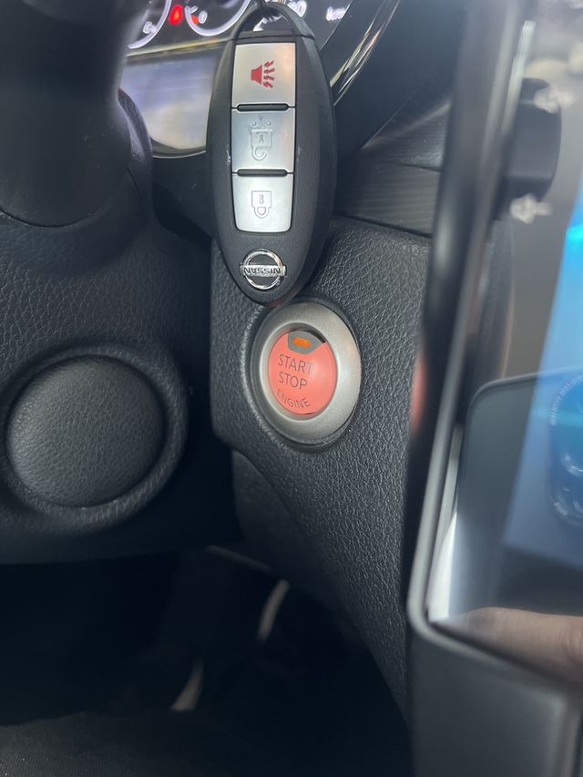 NISSAN日產 TIIDA  第7張相片