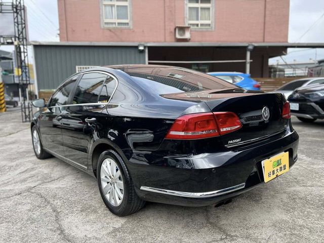 VOLKSWAGEN福斯 PASSAT  第4張相片
