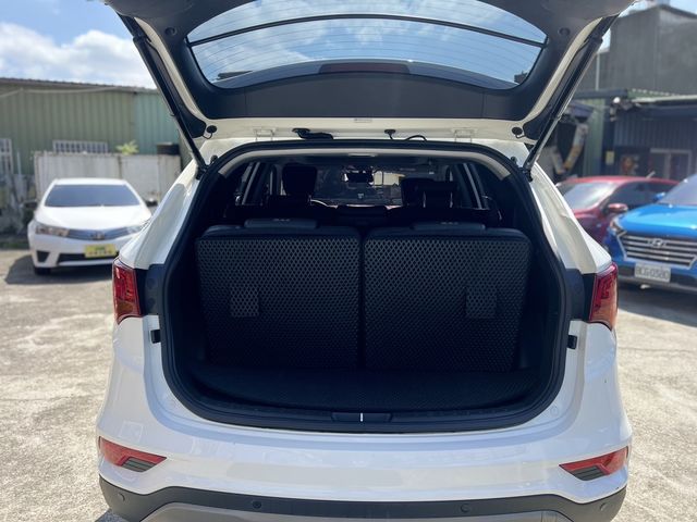 HYUNDAI現代 SANTA FE  第6張相片