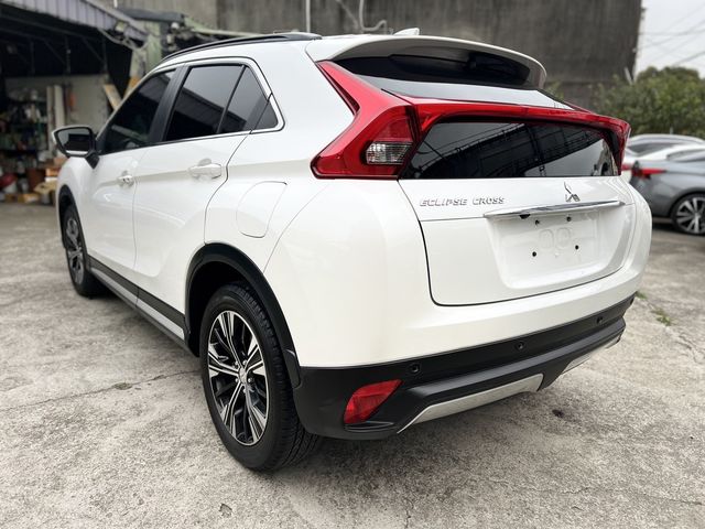 MITSUBISHI三菱 ECLIPSE  第4張相片