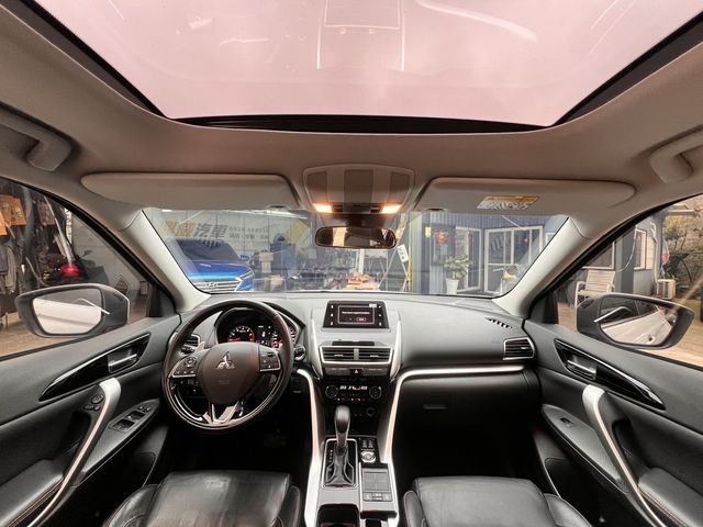 MITSUBISHI三菱 ECLIPSE  第5張相片