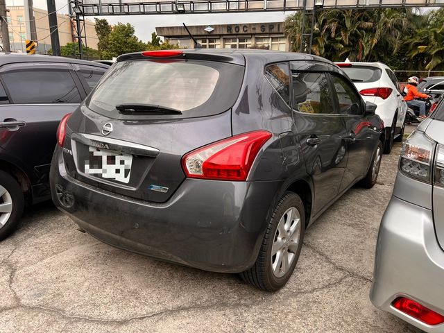 NISSAN日產 TIIDA  第3張相片