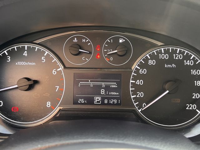 NISSAN日產 TIIDA  第7張相片