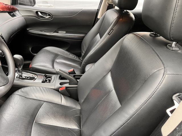 NISSAN日產 TIIDA  第9張相片