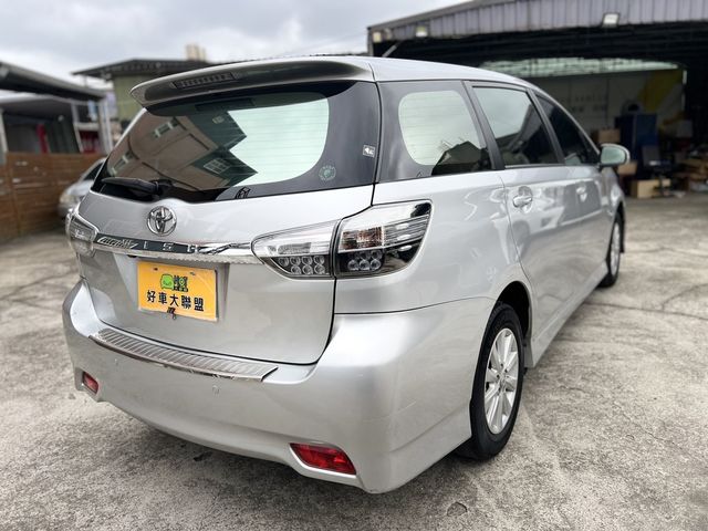 TOYOTA豐田 WISH  第3張相片